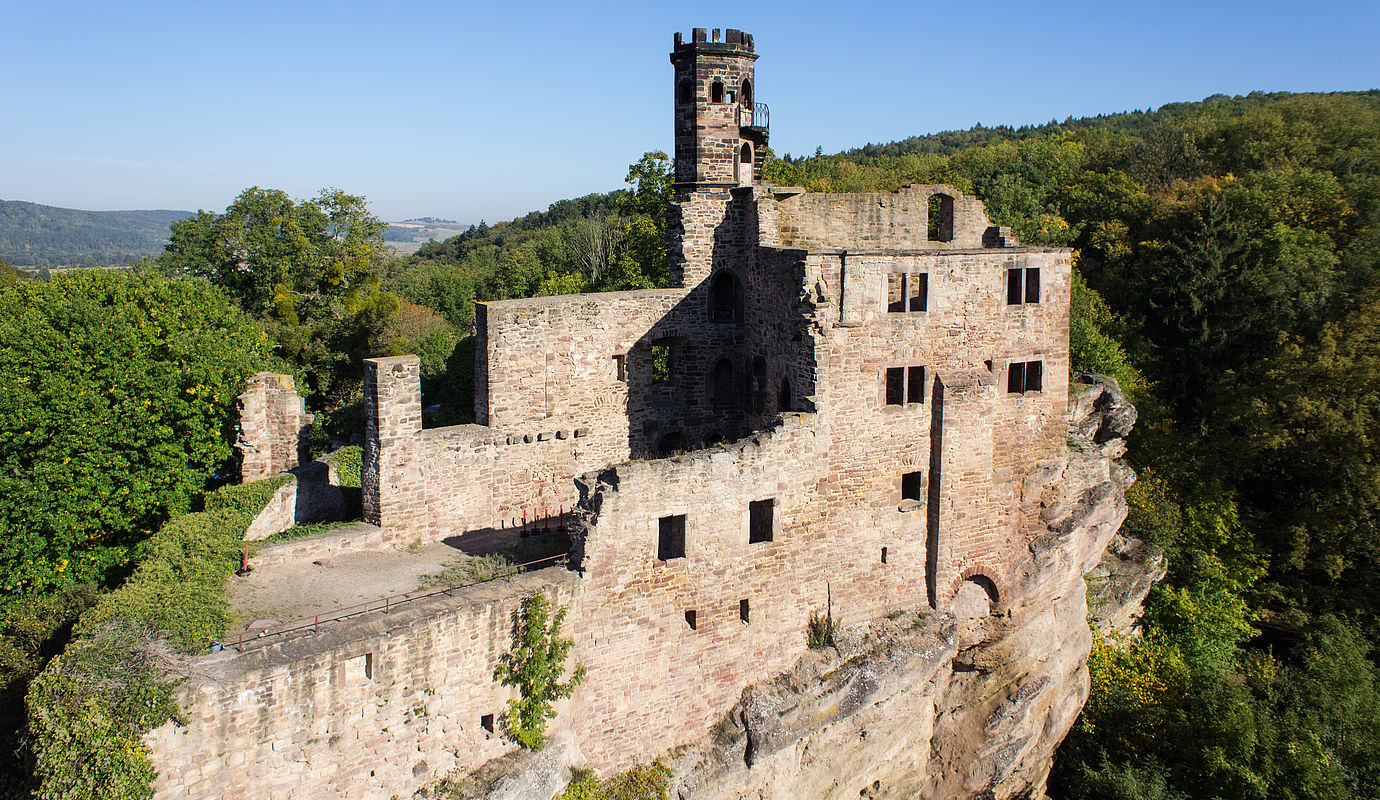 Hardenberg Burgruine aus der Luft.